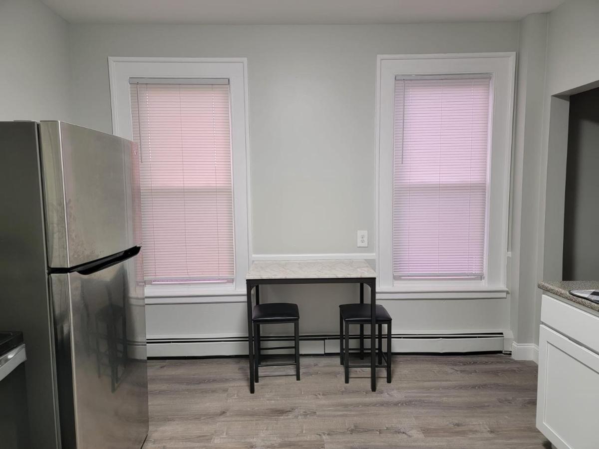 Room For Rent In Apartment هارتفورد المظهر الخارجي الصورة